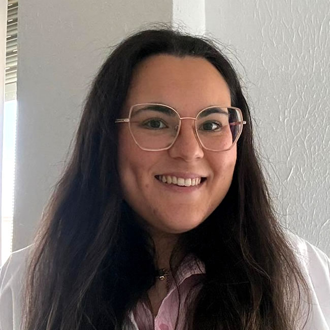 Dña. Ángela Santos Martín